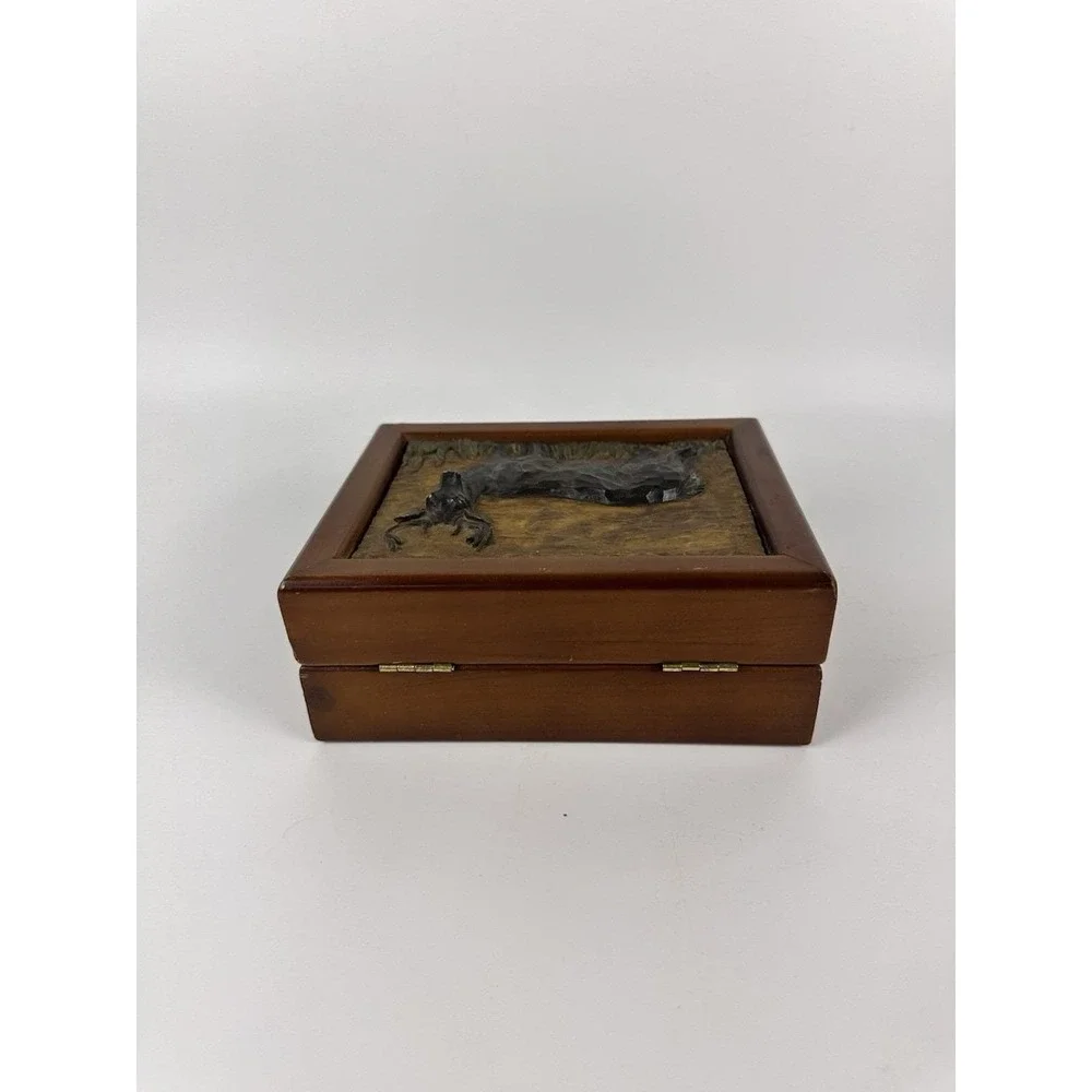 Evergreen 2001 Wooden Keepsake Box Deer Buck Relief Rustic Lodge Cabin Decor